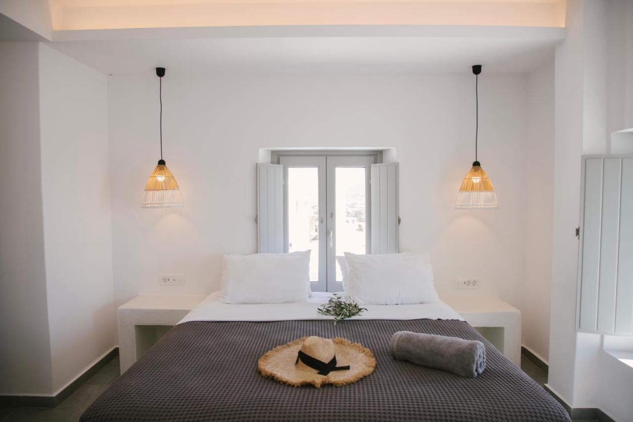 Caldera Cliff Illusion Aparthotel Fira  Bagian luar foto