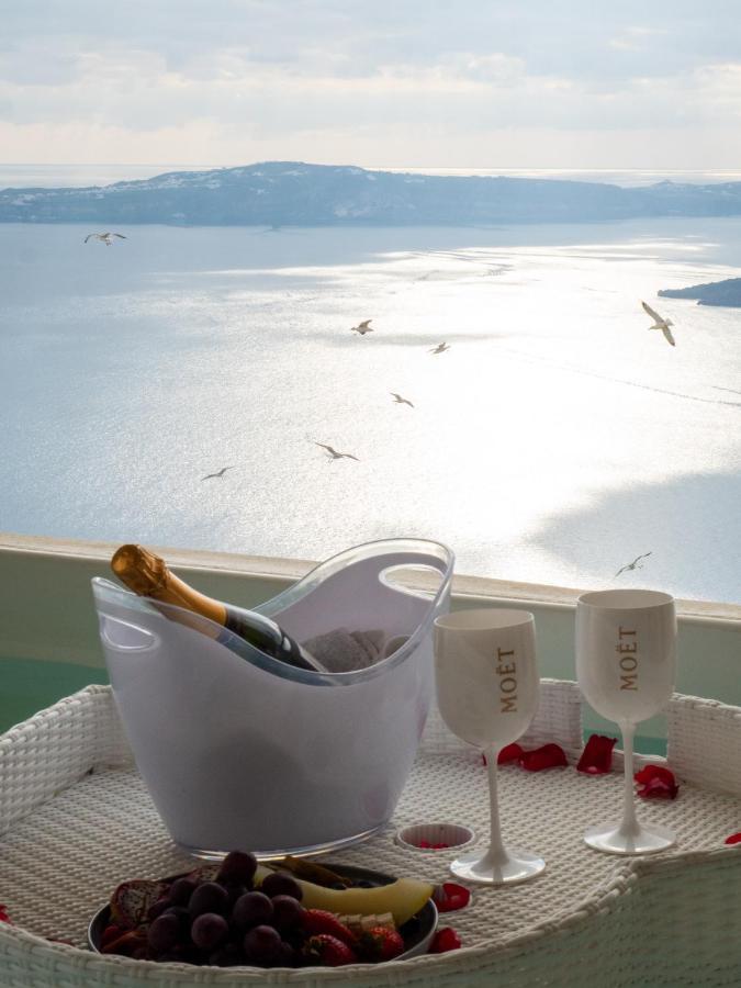 Caldera Cliff Illusion Aparthotel Fira  Bagian luar foto