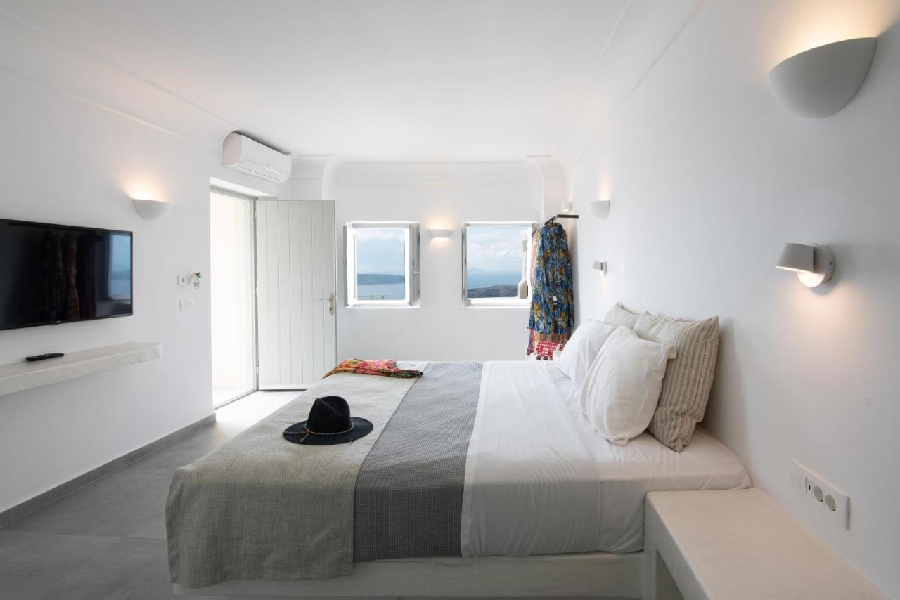 Caldera Cliff Illusion Aparthotel Fira  Bagian luar foto