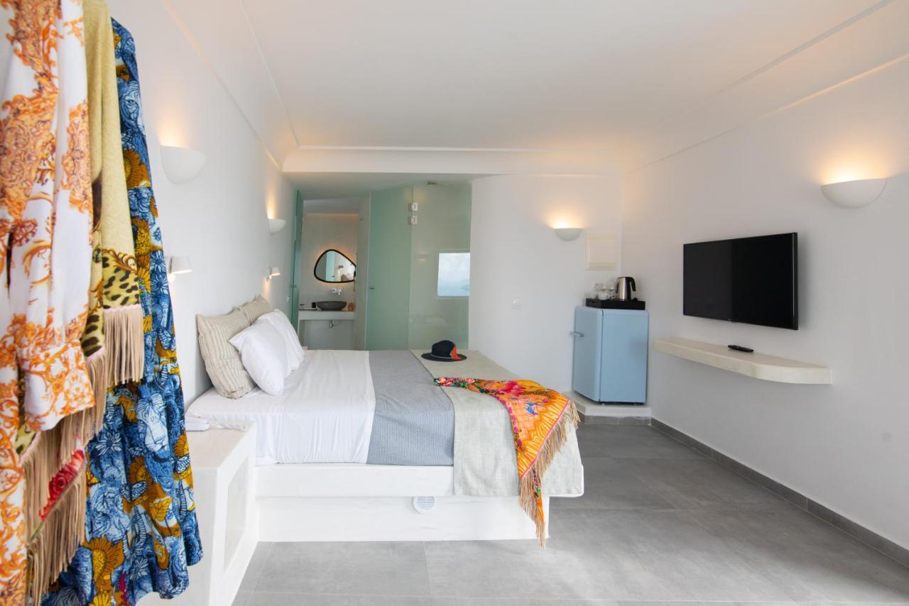 Caldera Cliff Illusion Aparthotel Fira  Bagian luar foto