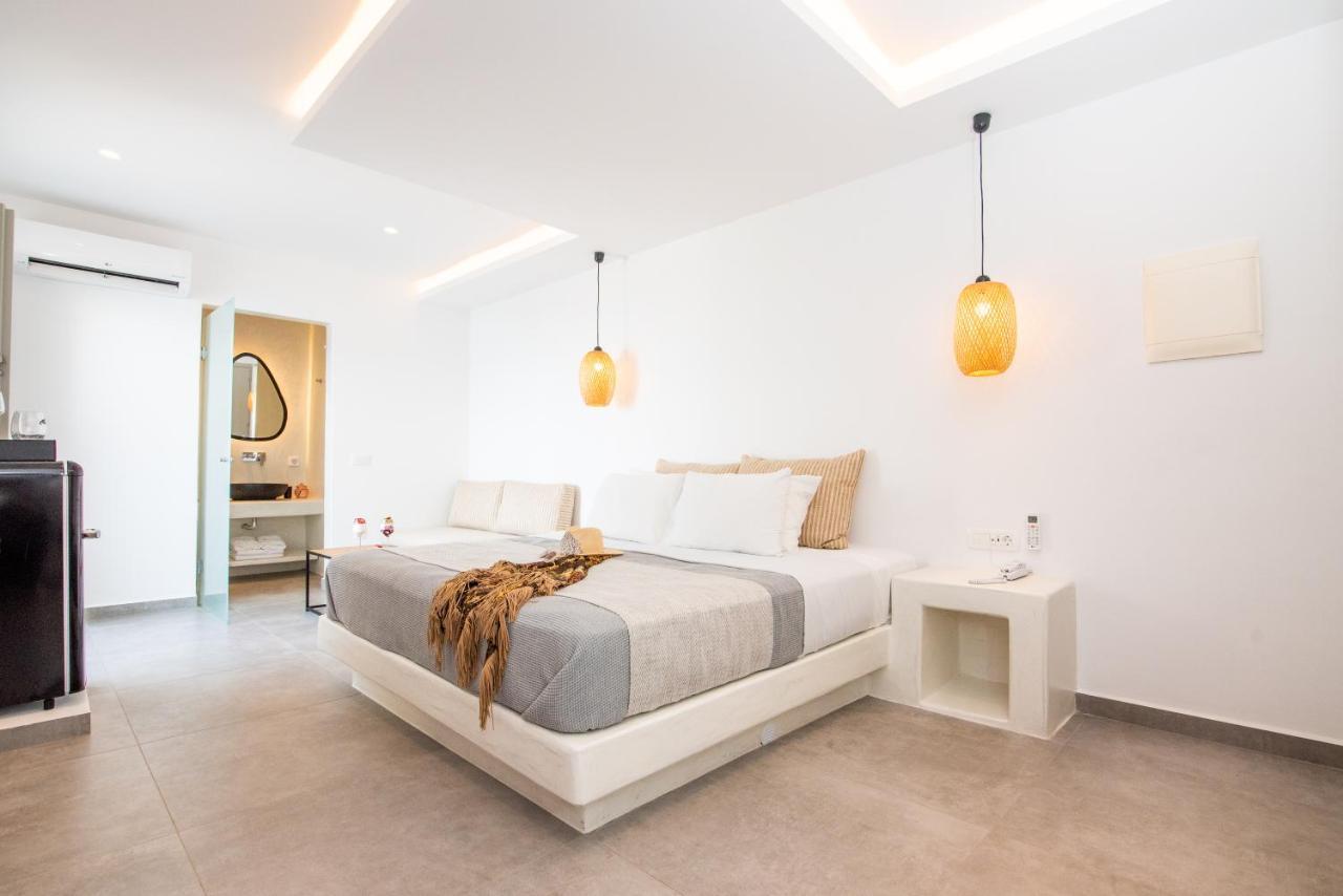 Caldera Cliff Illusion Aparthotel Fira  Bagian luar foto