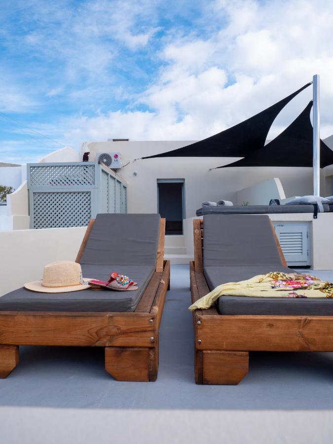 Caldera Cliff Illusion Aparthotel Fira  Bagian luar foto